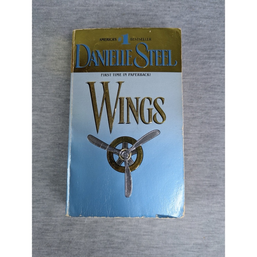 Danielle Steel: Wings (Paperback)
